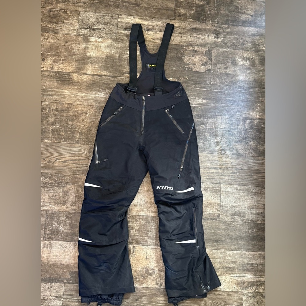 KLIM- GORE-TEX Black High Performance Snowmobile pant.